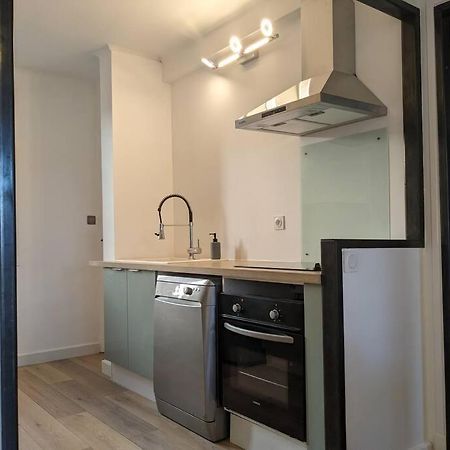 Appartment - Vue Imprenable Sur La Cite Medievale - Parking Gratuit - Climatise Carcassonne Exterior photo
