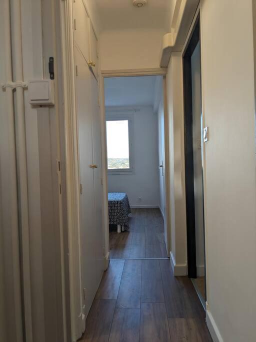 Appartment - Vue Imprenable Sur La Cite Medievale - Parking Gratuit - Climatise Carcassonne Exterior photo